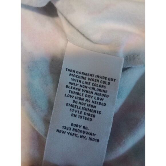 Ruby Rd 2X Top Silver Studded Neckline 3/4 sleeves Aztec Design Multi Colored - Picture 7 of 7